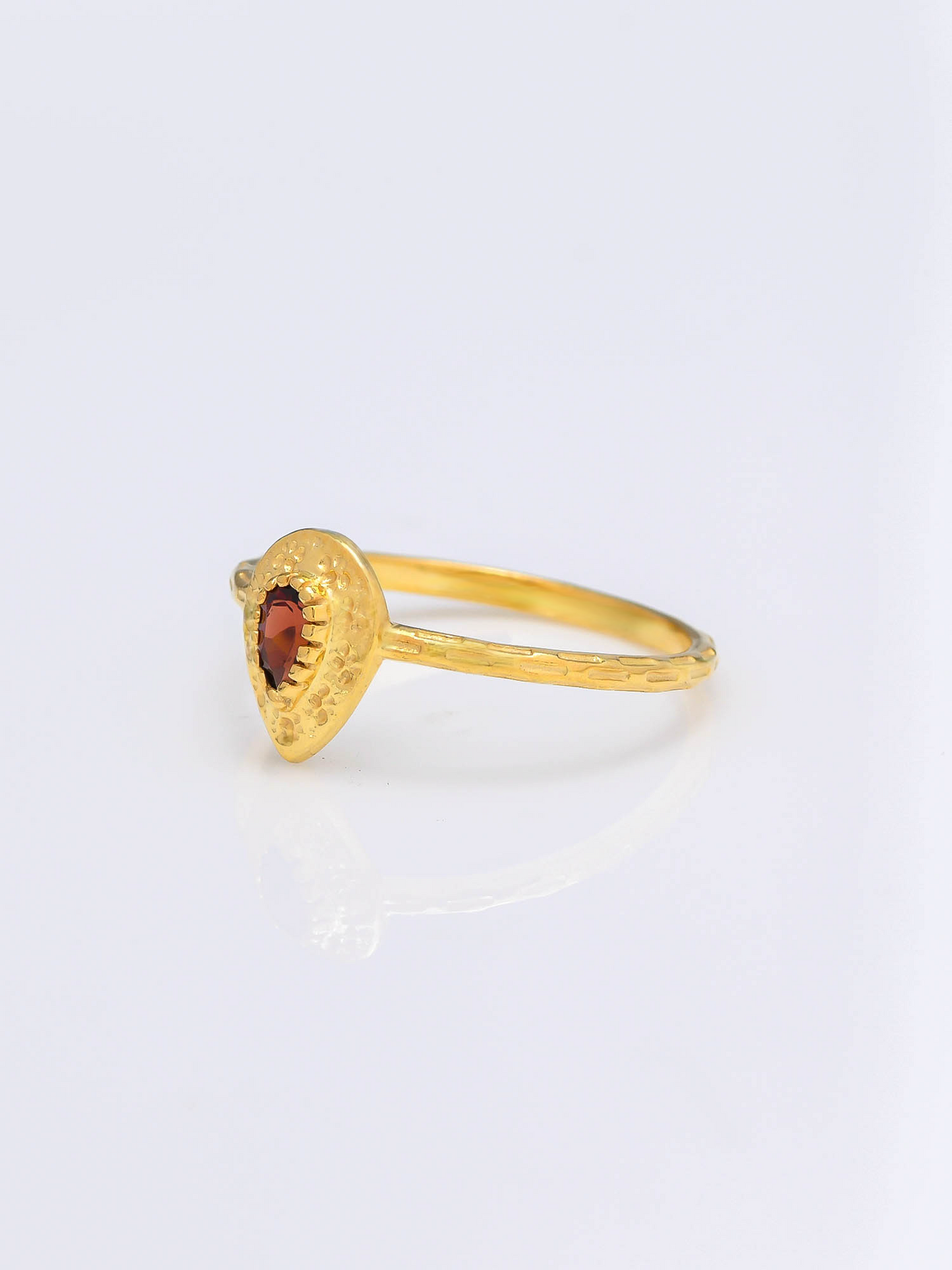 Hammered Radiance GARNET