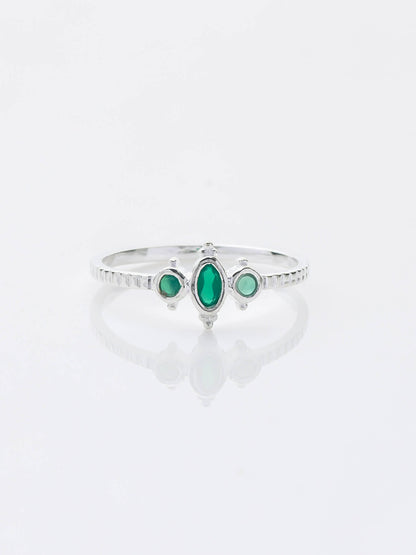 Petite Treasure GREEN ONYX