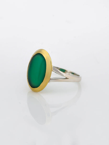 Oval Splendor GREEN ONYX